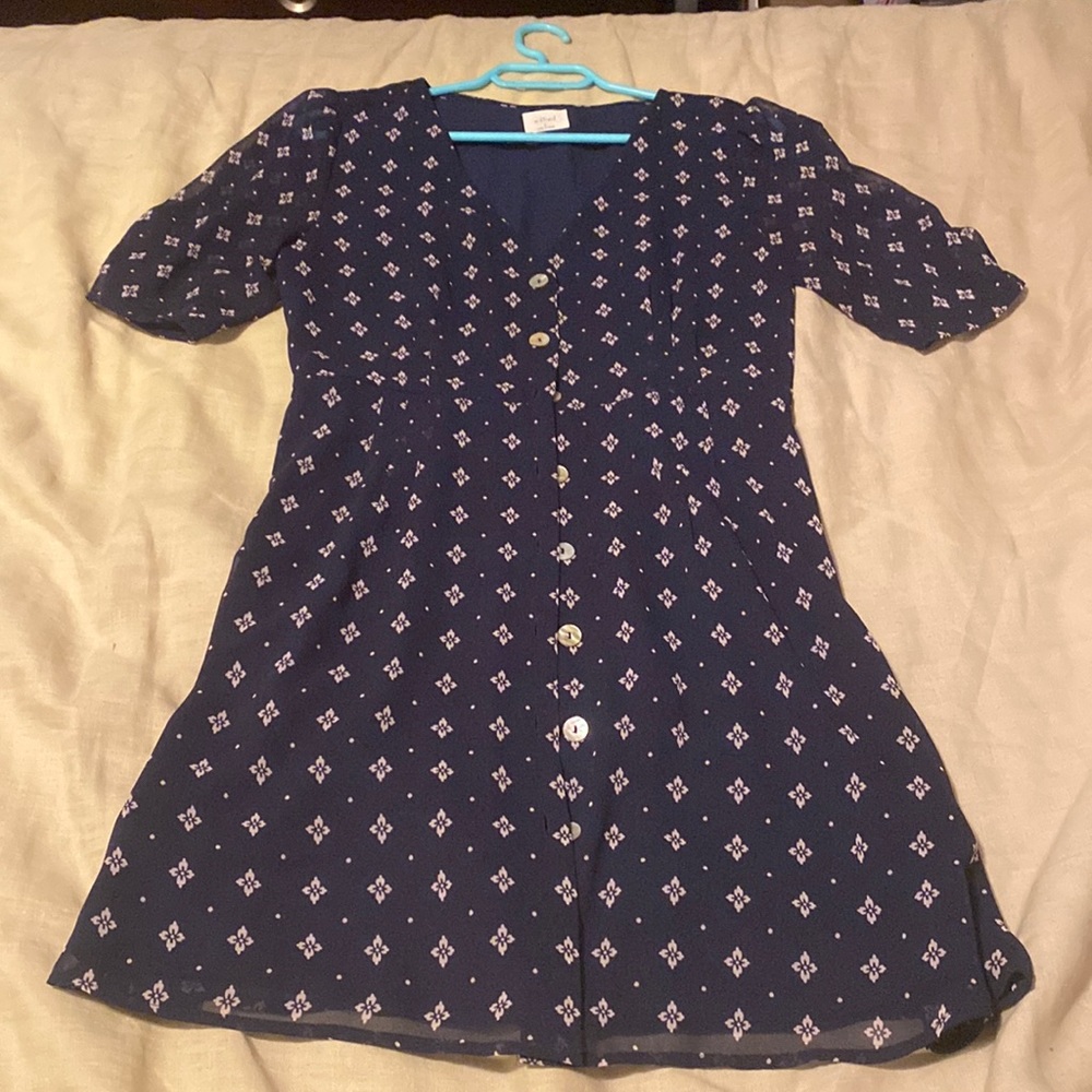 Wilfred size 6 dress. Cannot remember name of dress.